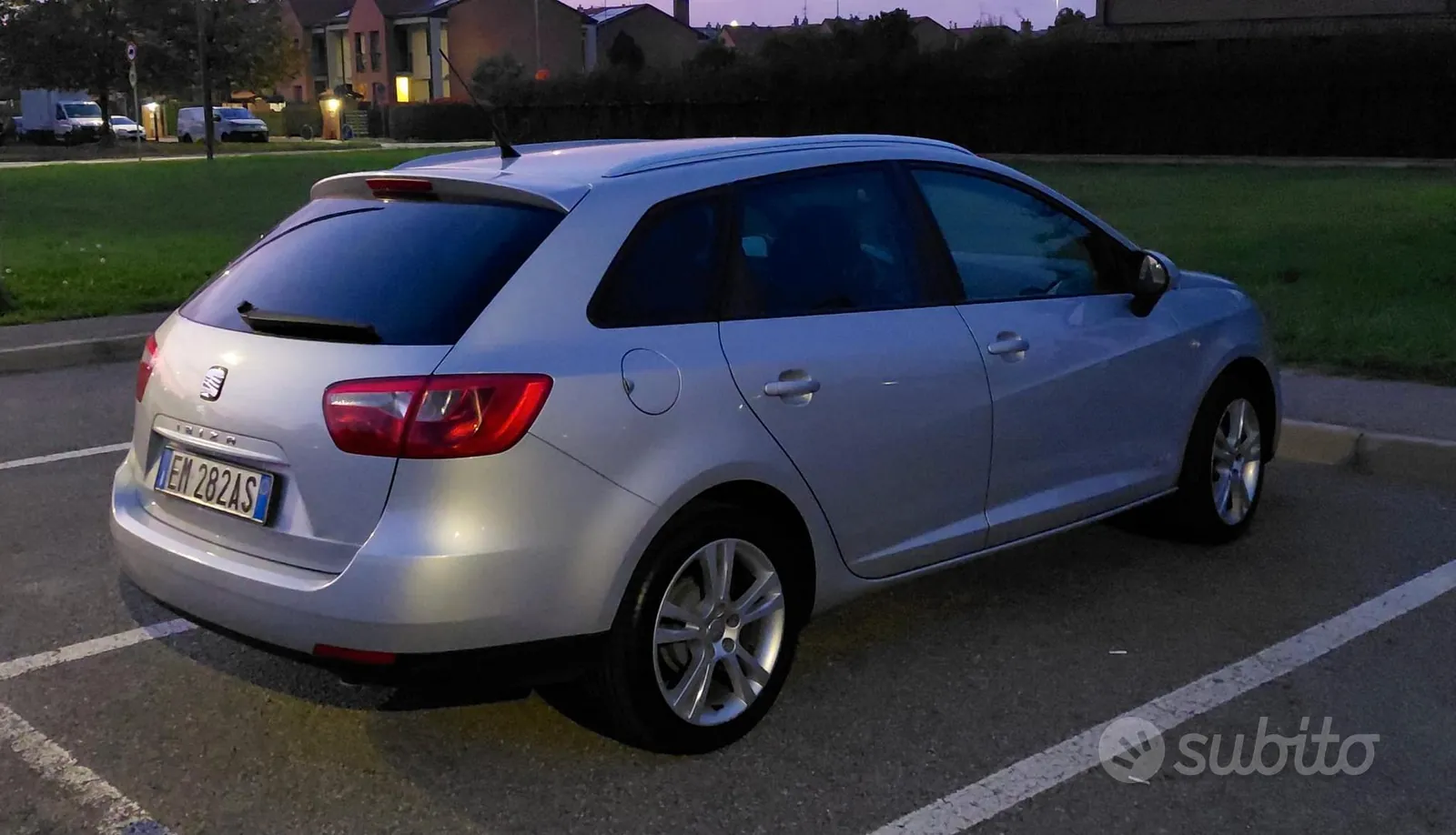 Seat Ibiza 2012 photo 4