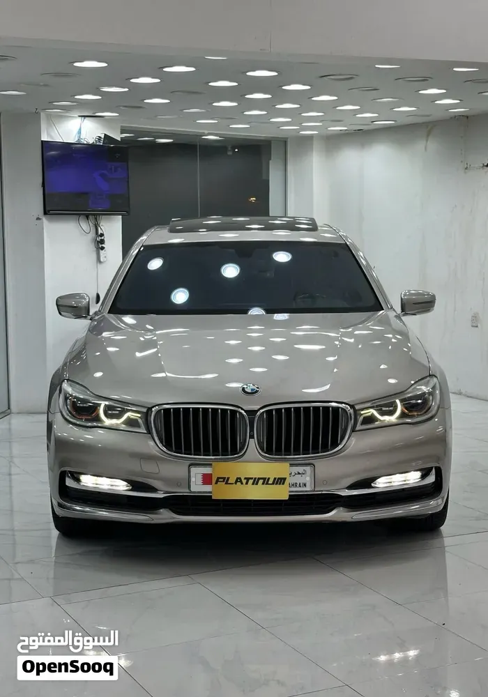 BMW 7 Series 2017 photo 2