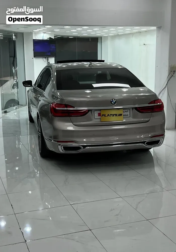 BMW 7 Series 2017 photo 4