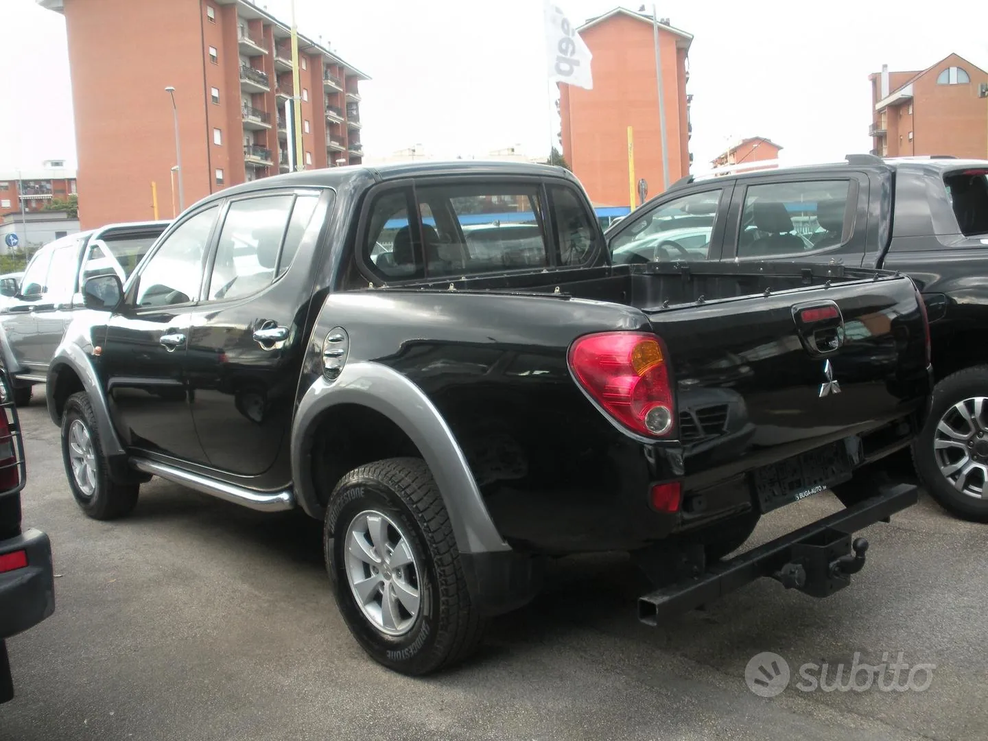 Mitsubishi L200 2011 photo 2