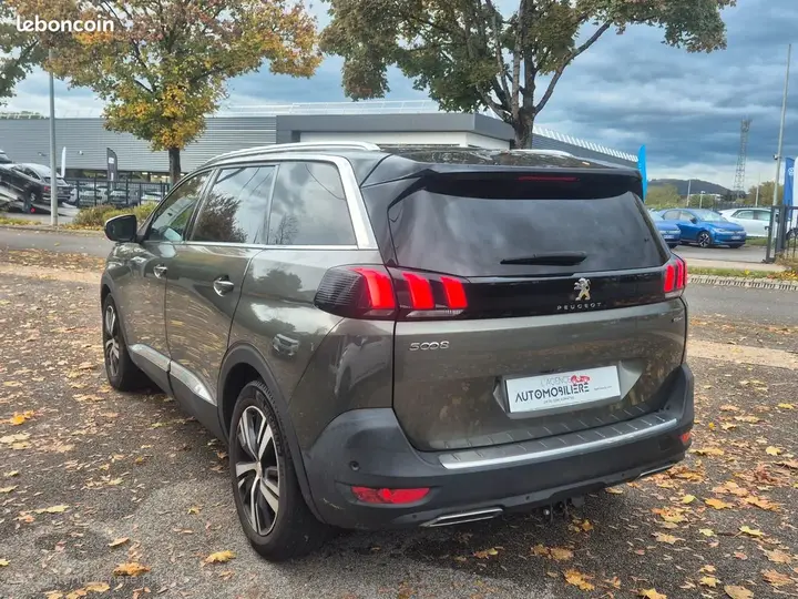 Peugeot 5008 2019 photo 5