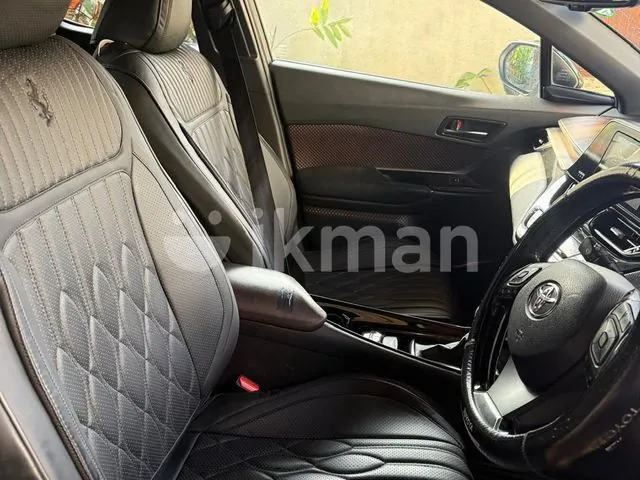 Toyota C-Hr 2017 photo 2