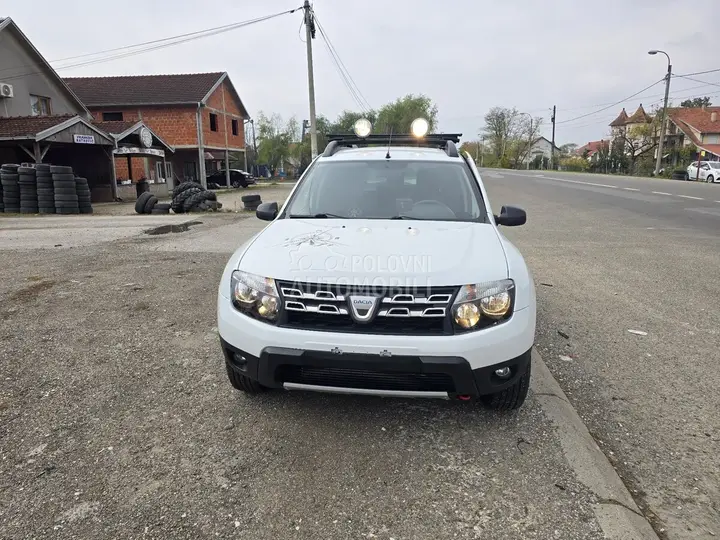 Dacia Duster 2013 photo 2