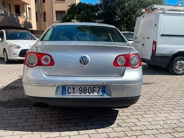 Volkswagen Passat 2006 photo 2
