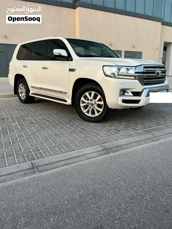 Toyota Land Cruiser 2021 photo 2