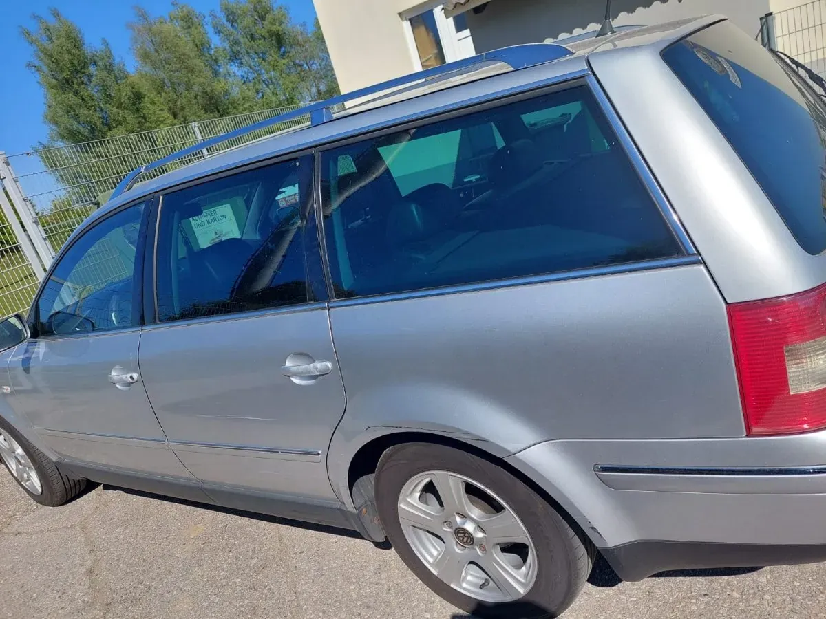 Volkswagen Passat 2003 photo 2