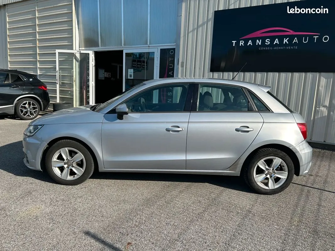 Audi A1 2015 photo 2