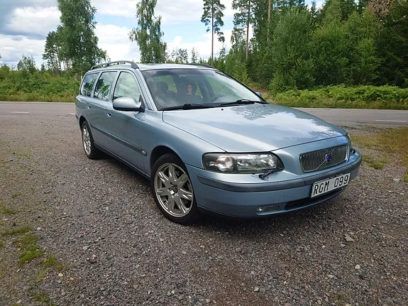 Volvo V70 2000 photo 2