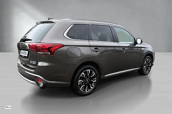 Mitsubishi Outlander 2017 photo 5
