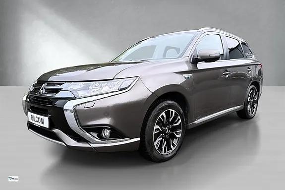 Mitsubishi Outlander 2017 photo 2