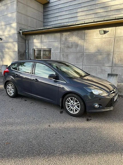 Ford Focus 2014 photo 2