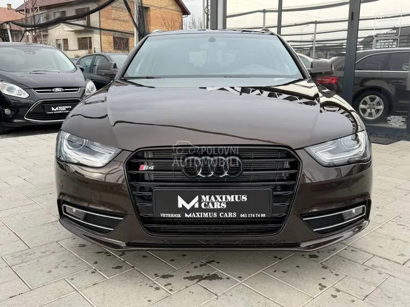 Audi A4 2013 photo 2