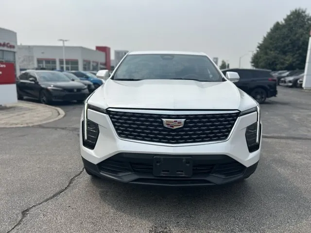 Cadillac Xt4 2024 photo 2
