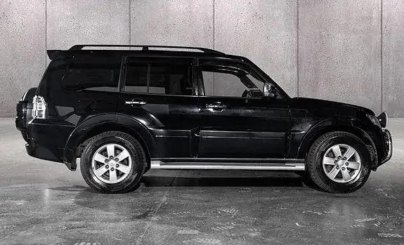 Mitsubishi Pajero 2012 photo 4