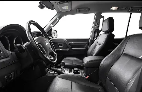 Mitsubishi Pajero 2012 photo 5