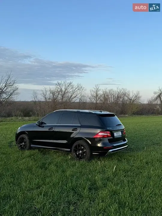 Mercedes-Benz M-Class 2013 photo 5