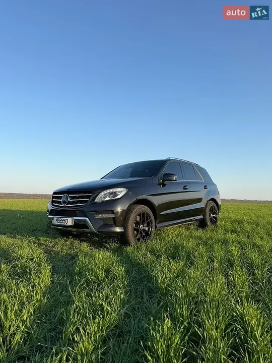 Mercedes-Benz M-Class 2013 photo 2