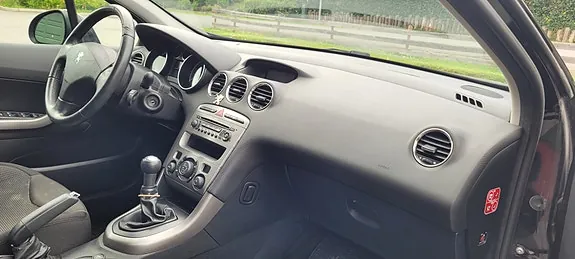 Peugeot 308 2009 photo 4