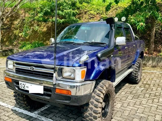 Toyota Hilux 1991 photo 2