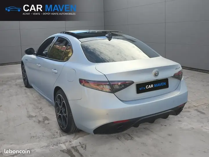 Alfa Romeo Giulia 2023 photo 3
