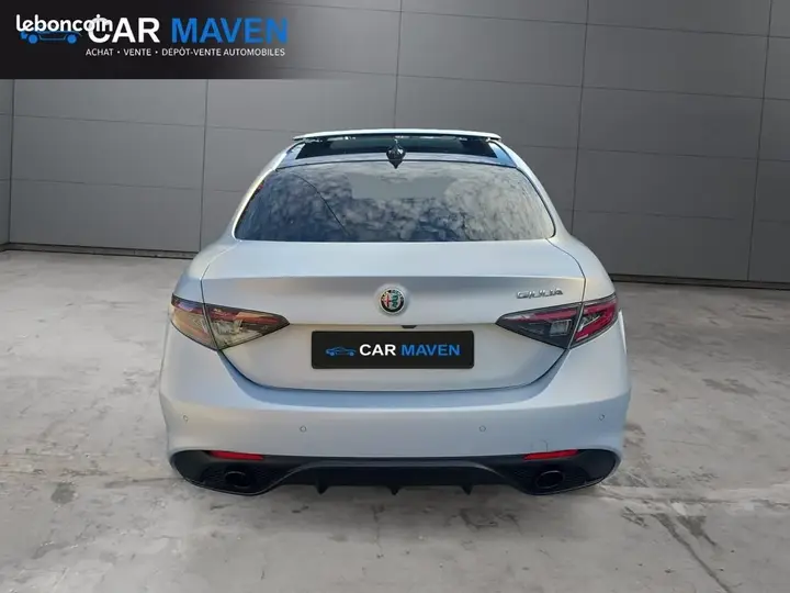 Alfa Romeo Giulia 2023 photo 4