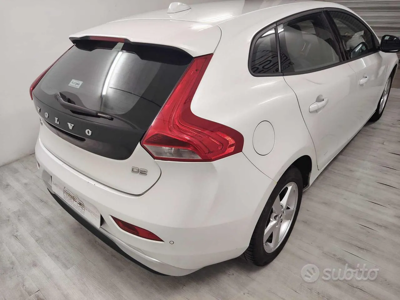 Volvo V40 2016 photo 3