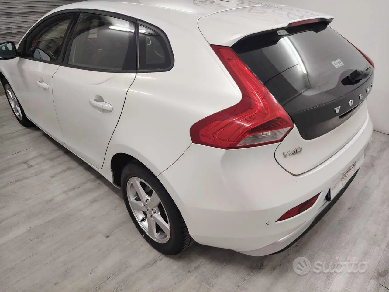 Volvo V40 2016 photo 4