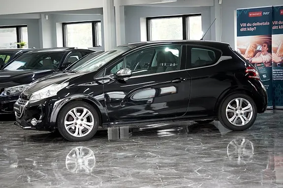 Peugeot 208 2012 photo 4