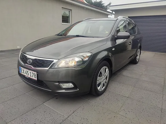 Kia Ceed 2012 photo 3