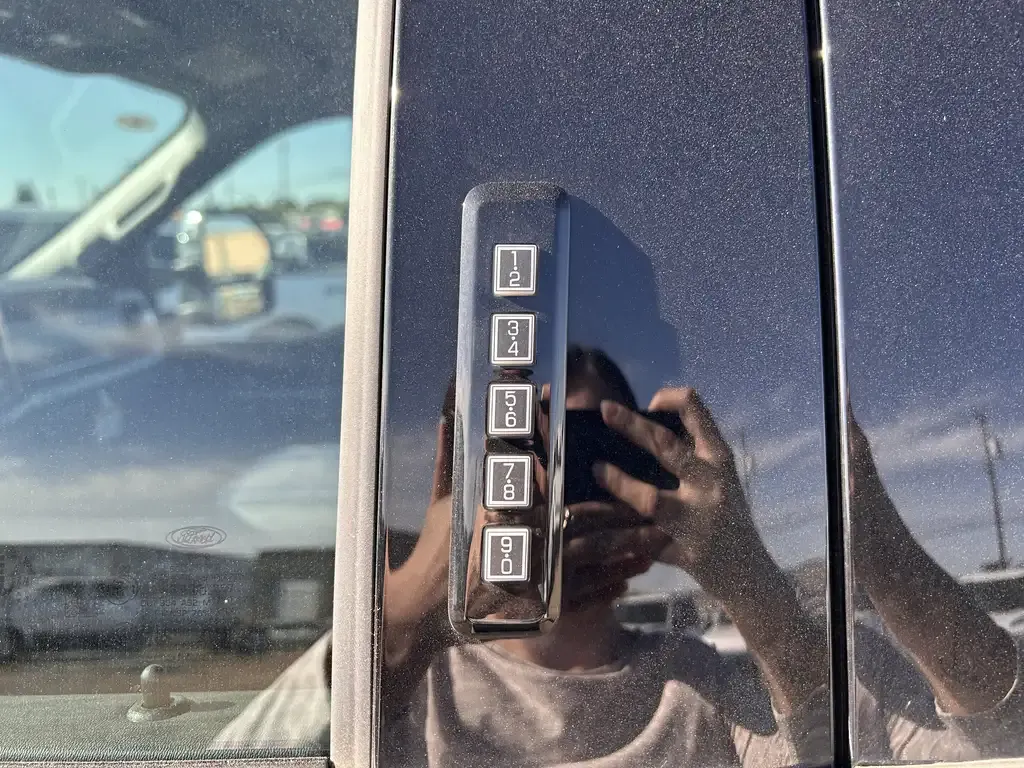 Ford F 350 2026 photo 5