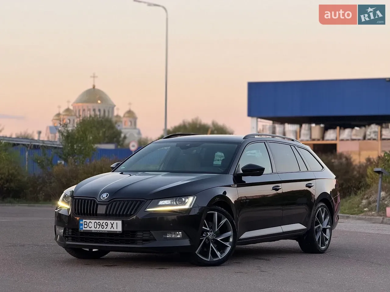 Skoda Superb 2018 photo 2