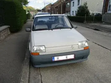Renault R5