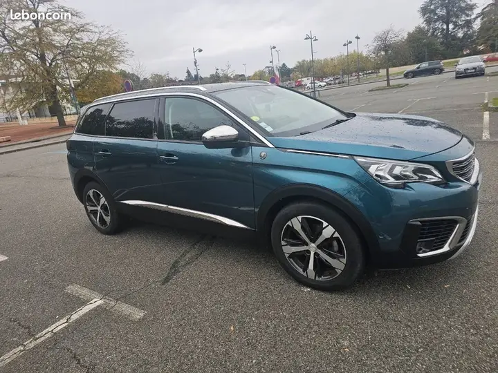 Peugeot 5008 2017 photo 2