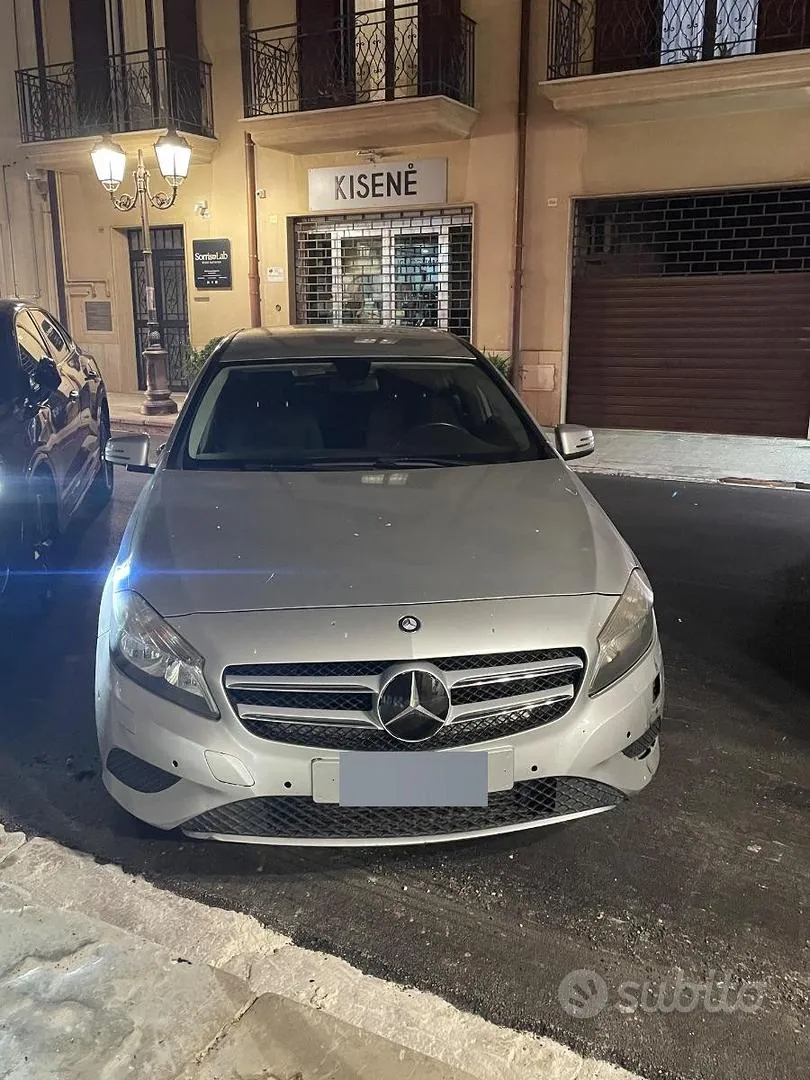 Mercedes-Benz A 2014 photo 2