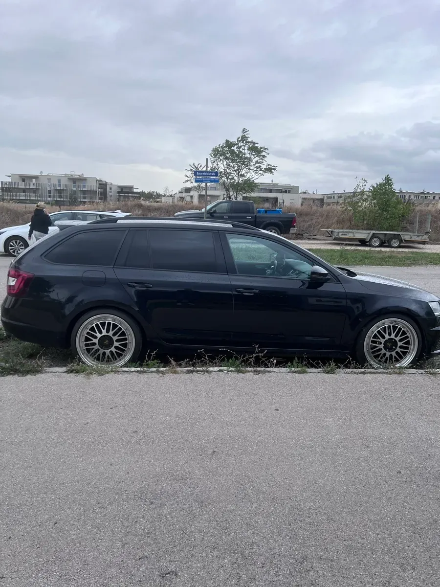 Skoda Octavia 2018 photo 3