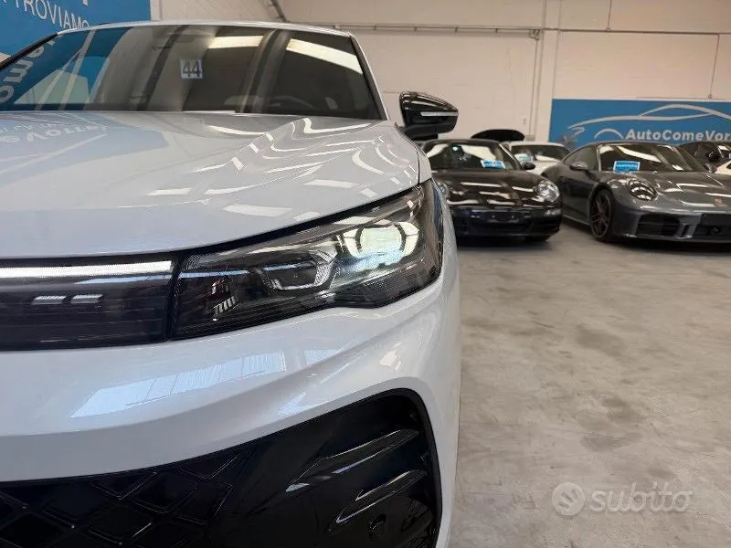 Volkswagen Tiguan 2025 photo 2