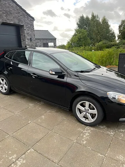Volvo V40 2012 photo 2