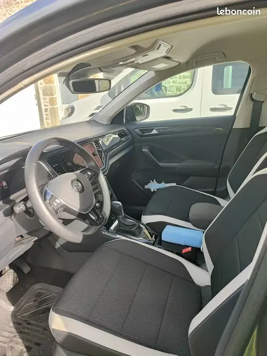 Volkswagen T-Roc 2018 photo 3