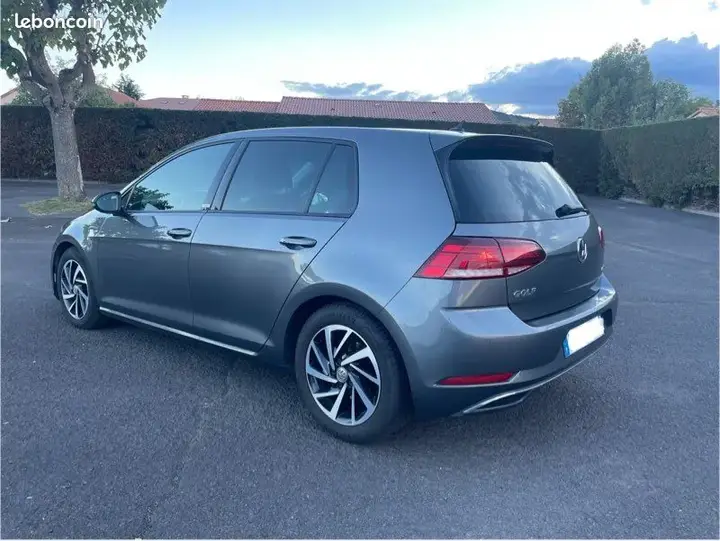Volkswagen Golf 2018 photo 2