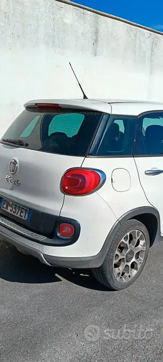 Fiat 500L 2014 photo 2