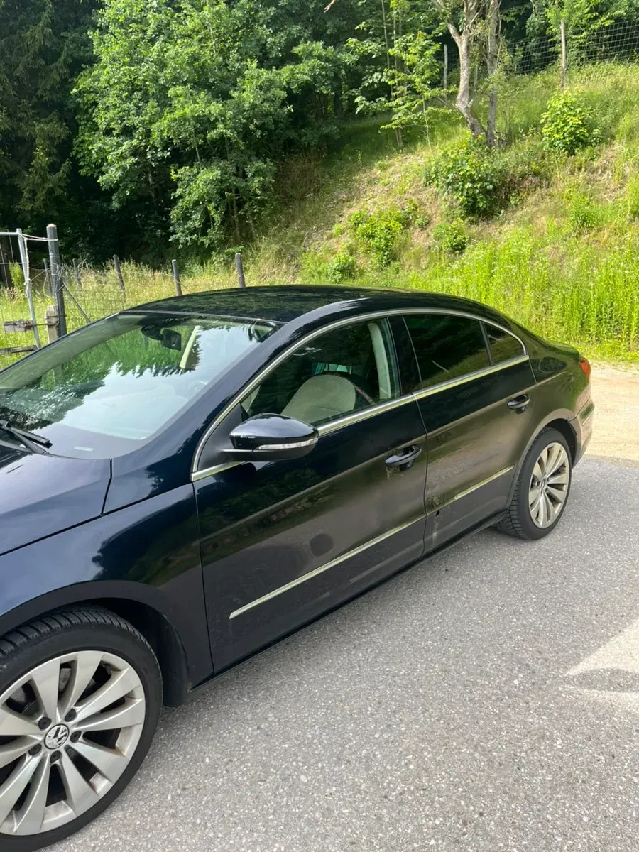 Volkswagen Passat Cc 2010 photo 2