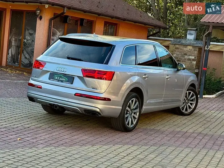 Audi Q7 2019 photo 2