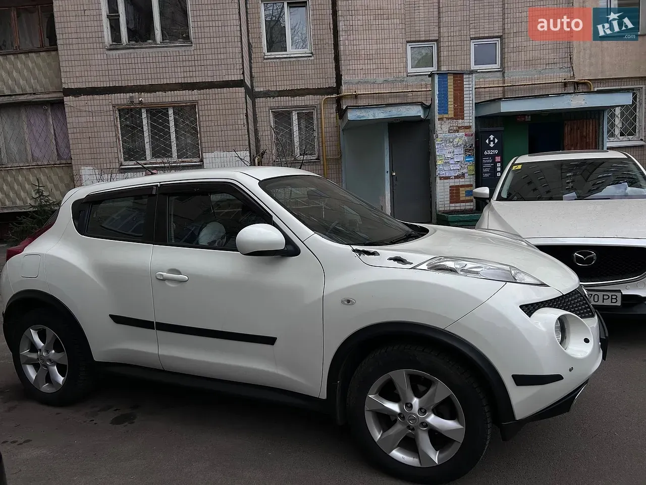 Nissan Juke 2012 photo 2