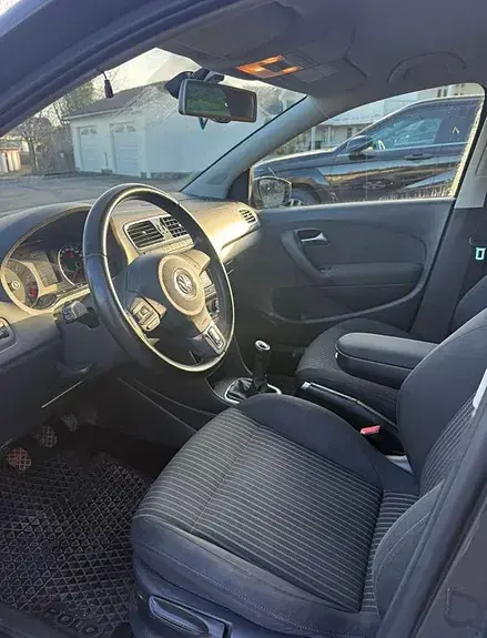 Volkswagen Polo 2010 photo 5