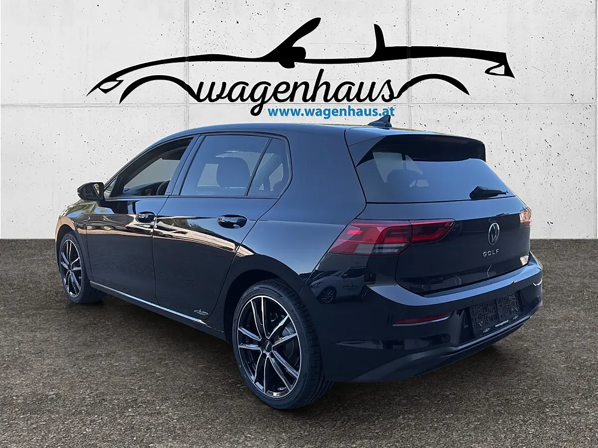 Volkswagen Golf 2022 photo 2