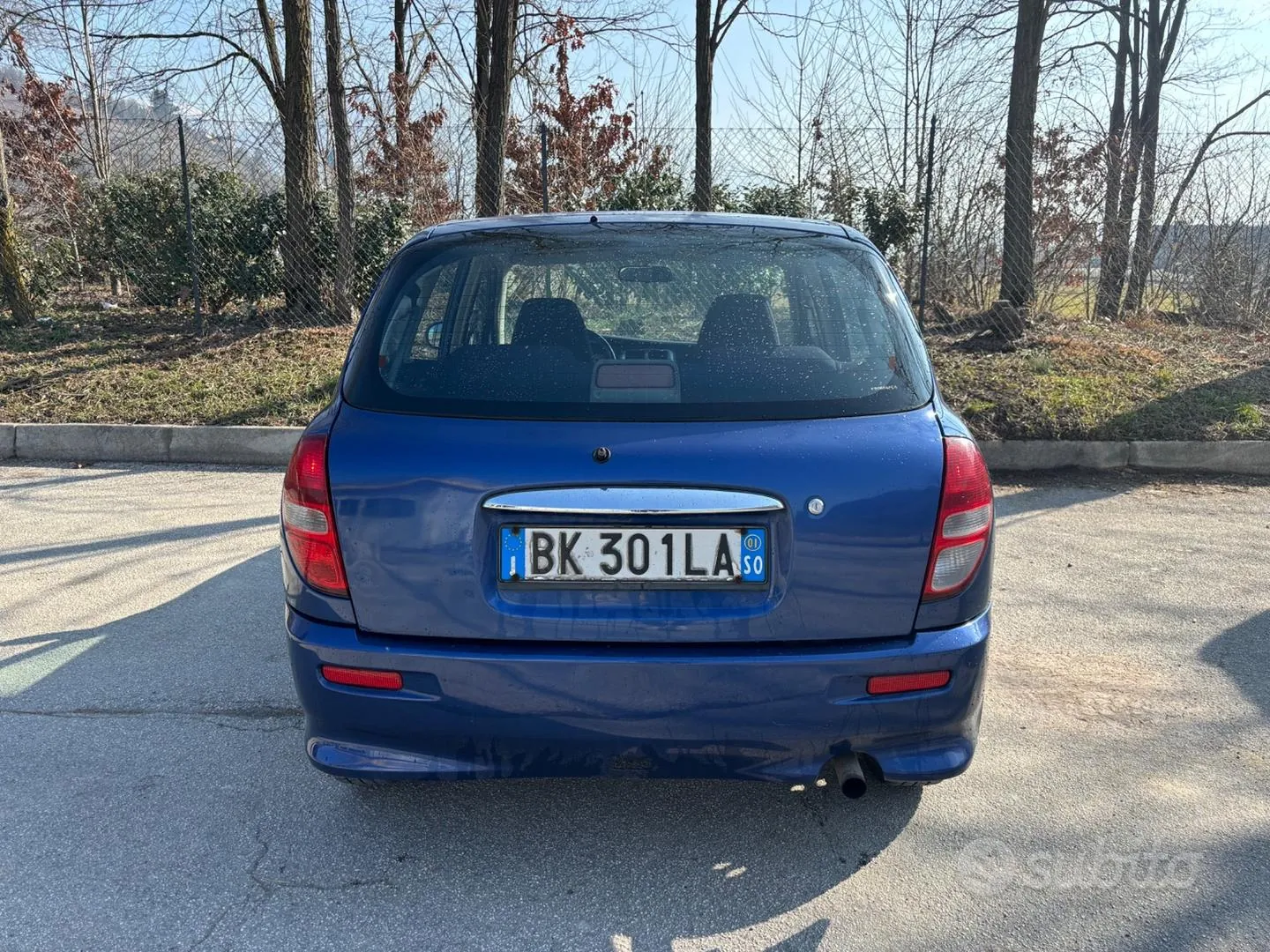 Daihatsu Sirion 2001 photo 5