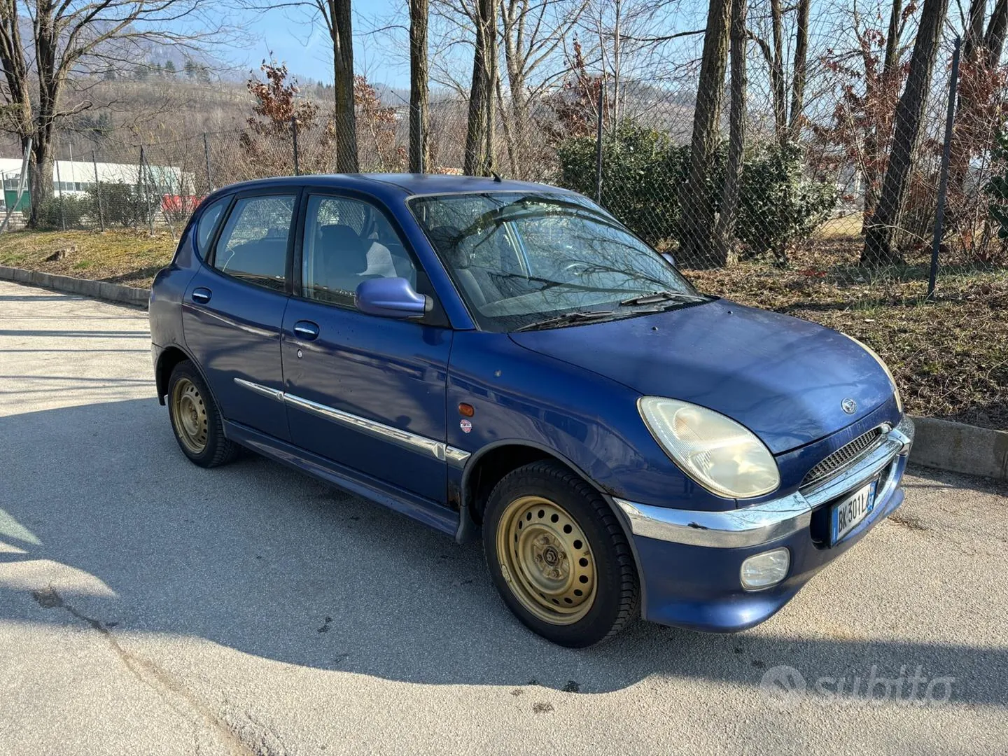 Daihatsu Sirion 2001 photo 3