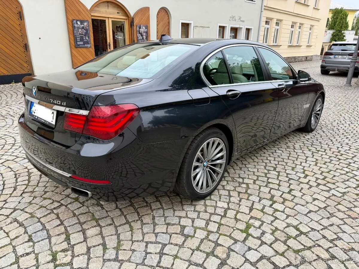 BMW 7 Series 2013 photo 4