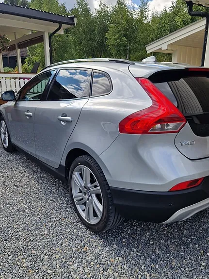 Volvo V40 Cross Country 2015 photo 4