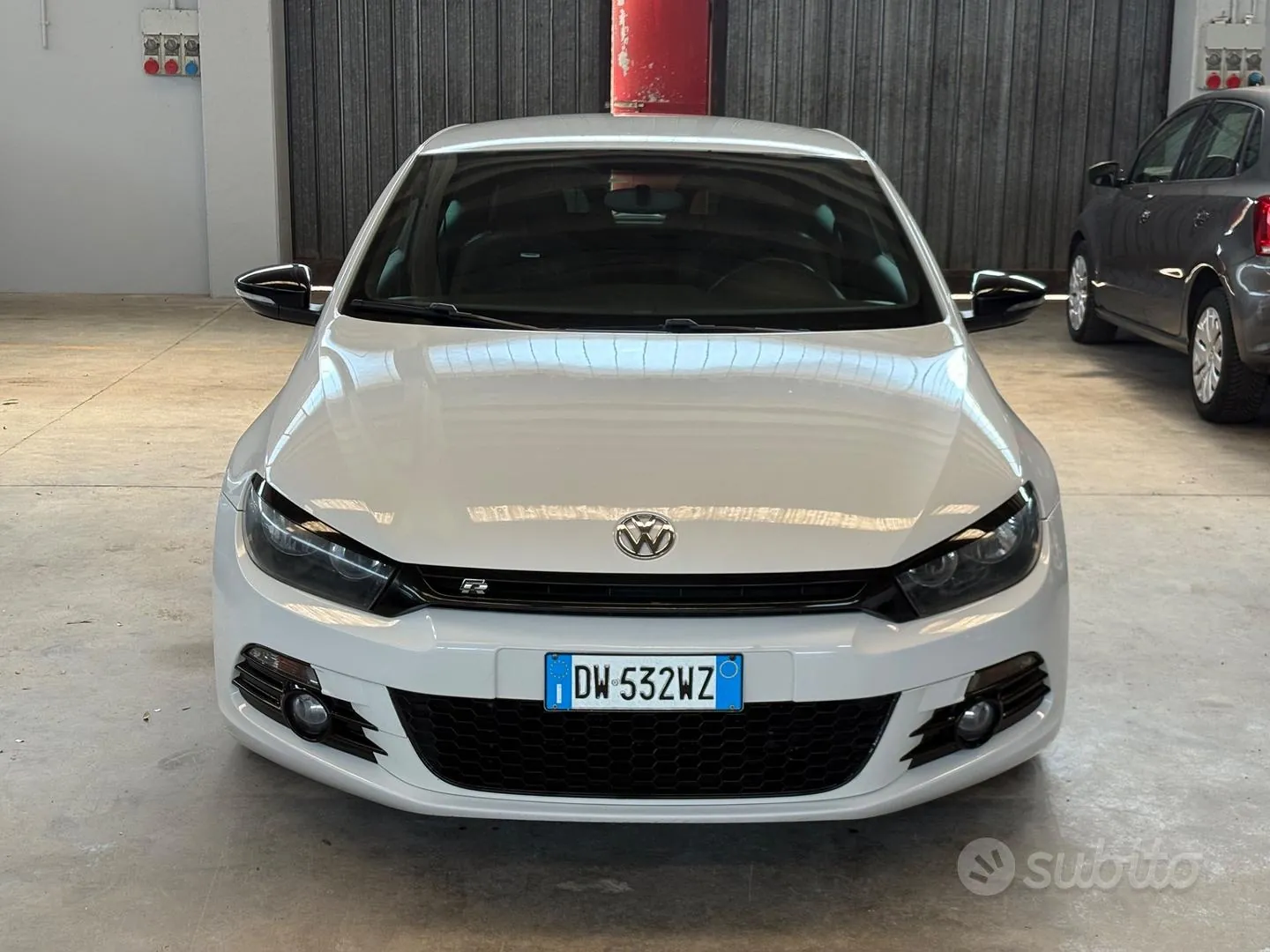 Volkswagen Scirocco 2009 photo 2